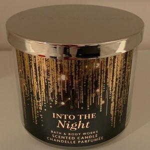RARE 🔥 Bath & Body Works Into the Night candle 14.5 oz 3 wick